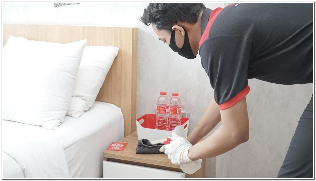 Reddoorz Plus Near Chadstone Mall Bekasi Eksteriør bilde