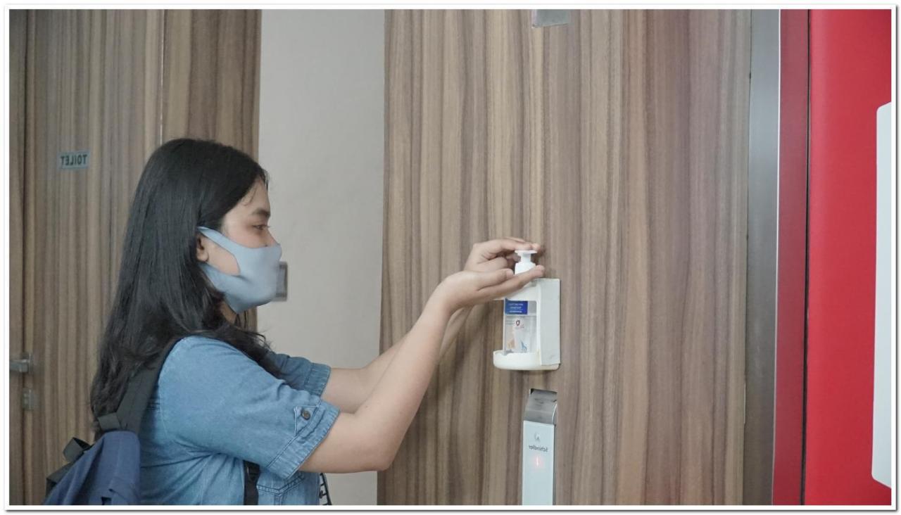 Reddoorz Plus Near Chadstone Mall Bekasi Eksteriør bilde